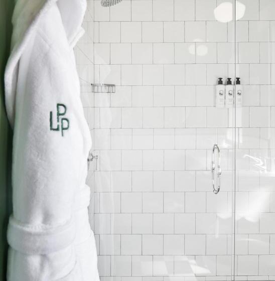 ホテル Le Petit Pali At 8th Ave