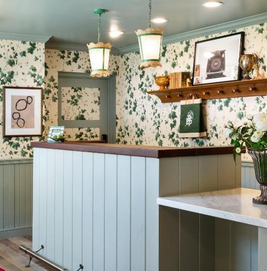 ホテル Le Petit Pali At 8th Ave