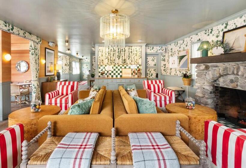 ホテル Le Petit Pali At 8th Ave