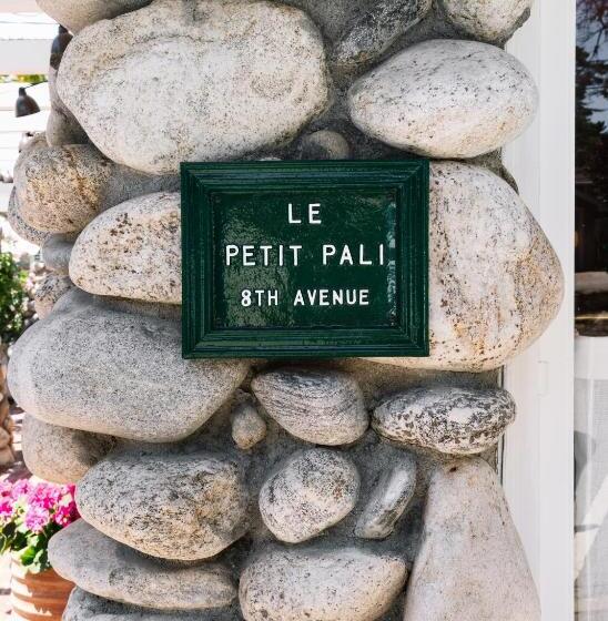 ホテル Le Petit Pali At 8th Ave