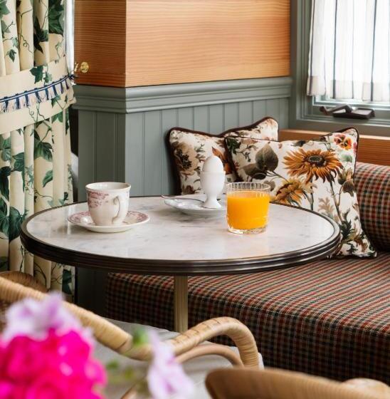 ホテル Le Petit Pali At 8th Ave