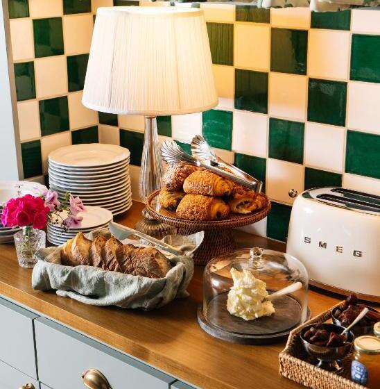 ホテル Le Petit Pali At 8th Ave