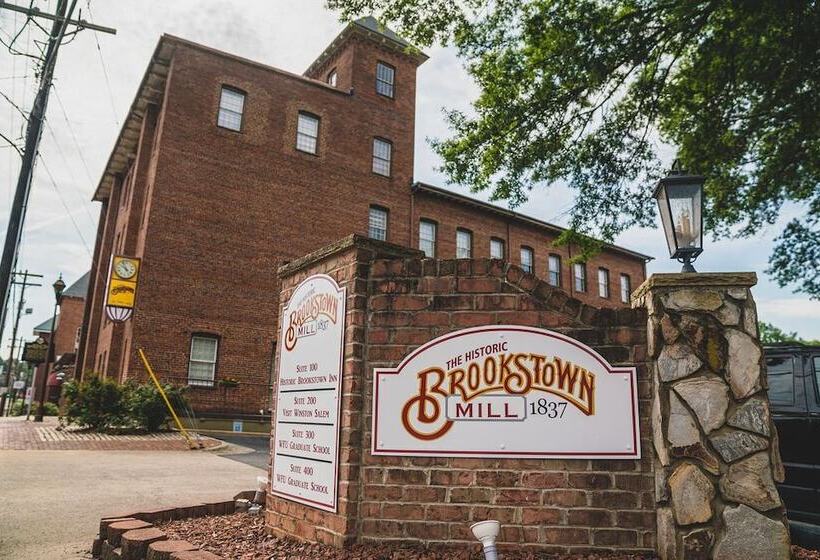 בית מלון כפרי The Historic Brookstown Inn, Trademark Collection By Wyndham