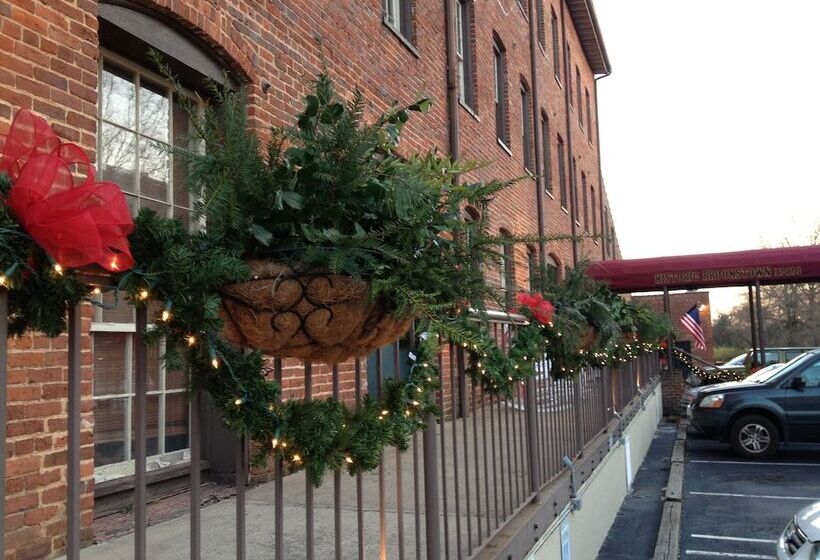 בית מלון כפרי The Historic Brookstown Inn, Trademark Collection By Wyndham