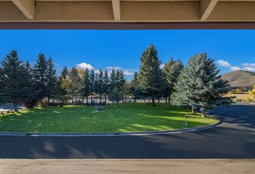 호텔 The Inn At Tomichi Village