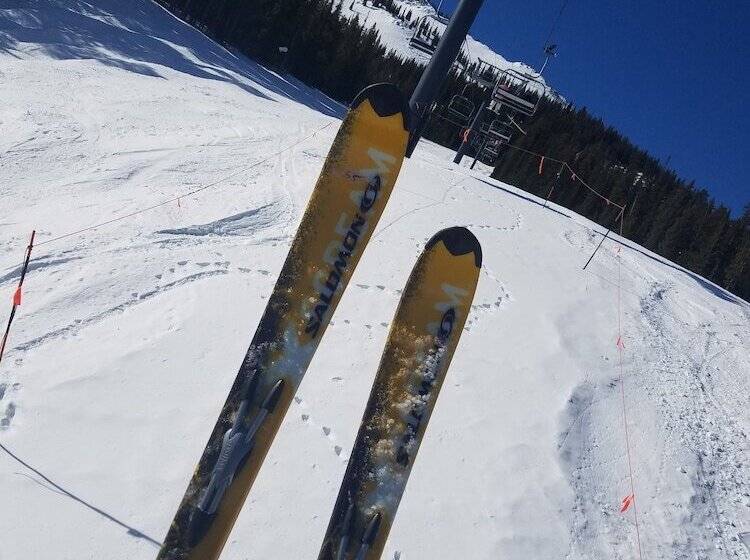 호텔 The Inn At Tomichi Village