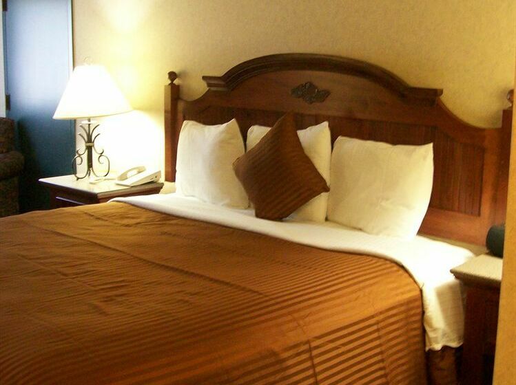 هتل The Regency Lodge