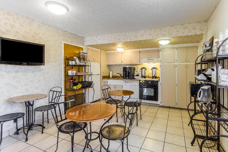 בית מלון כפרי The Vine Inn Davis