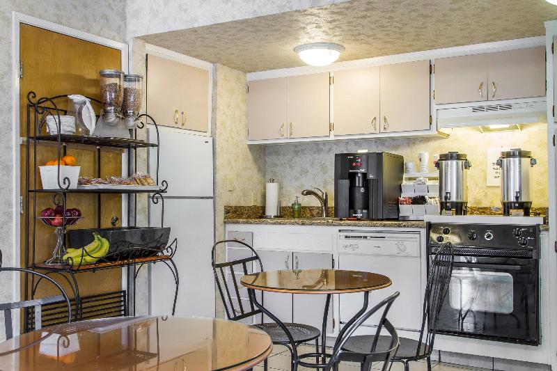 בית מלון כפרי The Vine Inn Davis