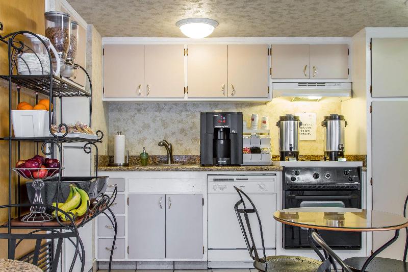 בית מלון כפרי The Vine Inn Davis