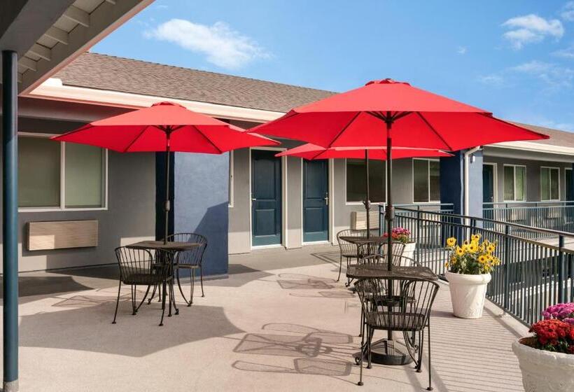 فندق Torch Lite Inn At The Beach Boardwalk