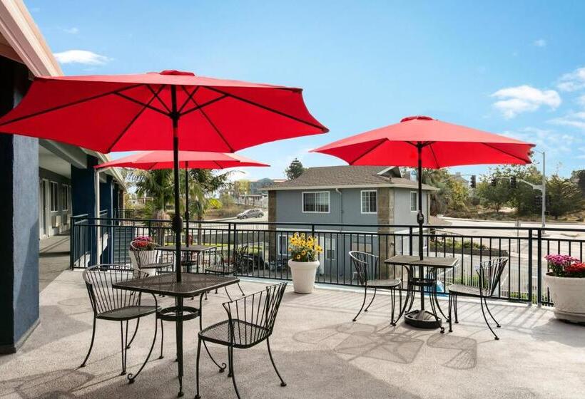 فندق Torch Lite Inn At The Beach Boardwalk