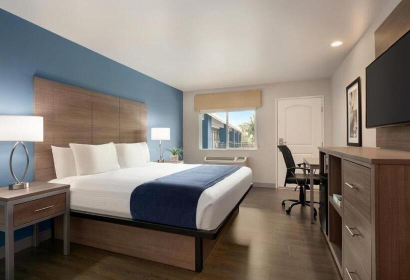 فندق Torch Lite Inn At The Beach Boardwalk