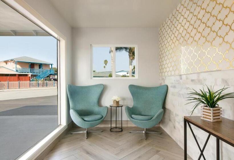 هتل Torch Lite Inn At The Beach Boardwalk