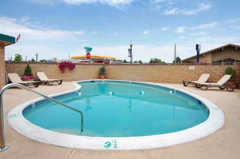 酒店 Trailside Inn