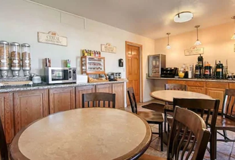 酒店 Trailside Inn