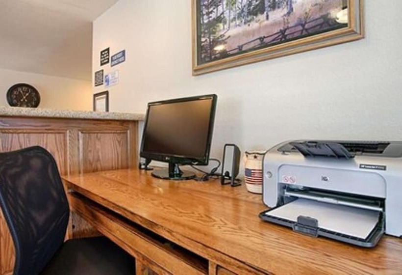 酒店 Trailside Inn