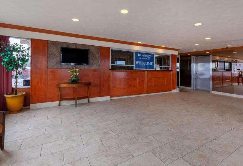 فندق Travelodge By Wyndham Cleveland Airport