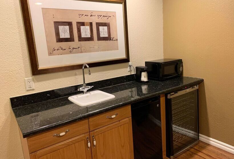 ホテル Days Inn By Wyndham Las Vegas Airport Near The Strip