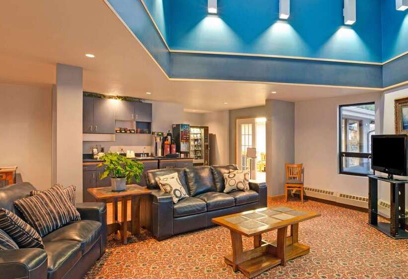 호텔 Travelodge By Wyndham Rapid City