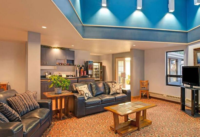 호텔 Travelodge By Wyndham Rapid City