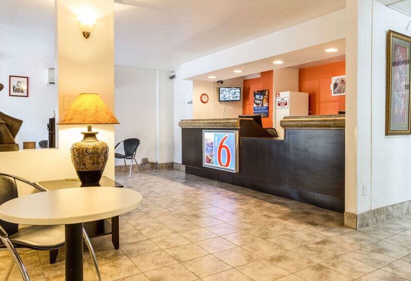 Motel 6 Glendale Az
