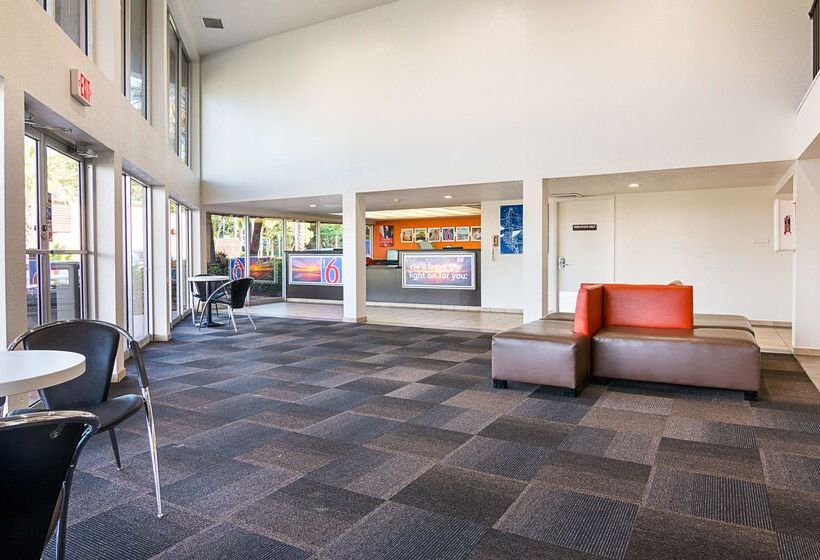 Motel 6 Tampa, Fl   Fairgrounds