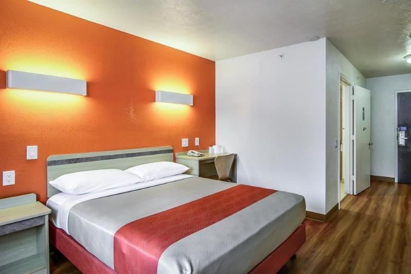 Motel 6framingham, Ma  Boston West