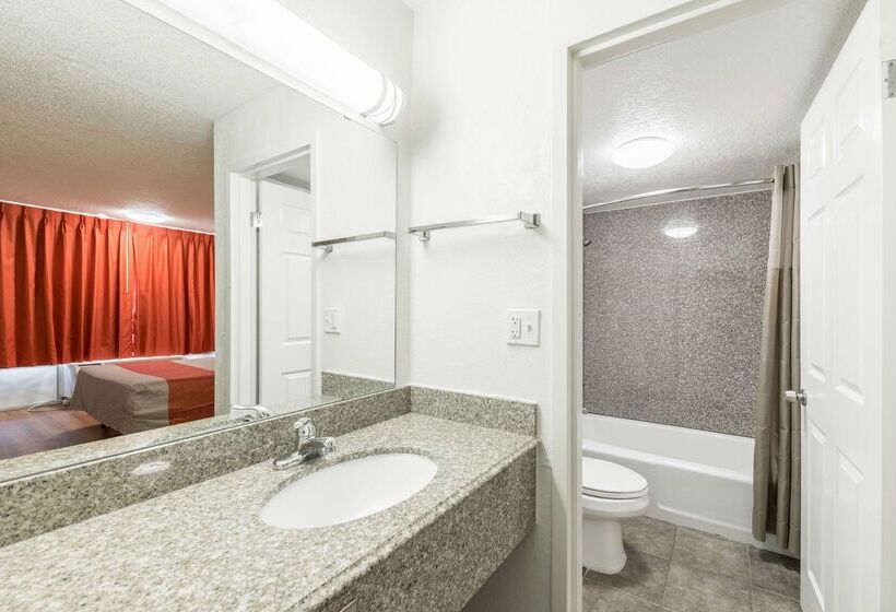 Motel 6oklahoma City, Ok  Bricktown