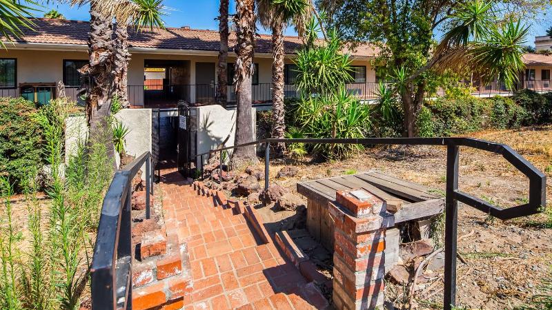 فندق على الطريق Best Western Sandman