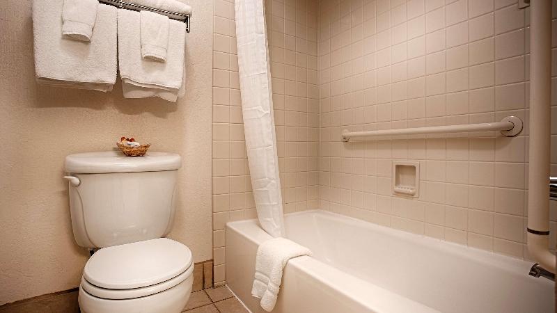 فندق على الطريق Best Western Sandman