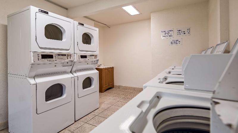 فندق على الطريق Best Western Sandman