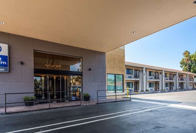 فندق على الطريق Best Western Sandman