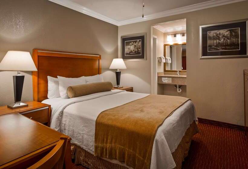 فندق على الطريق Best Western Tradewinds