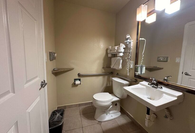 فندق على الطريق Best Western Tradewinds