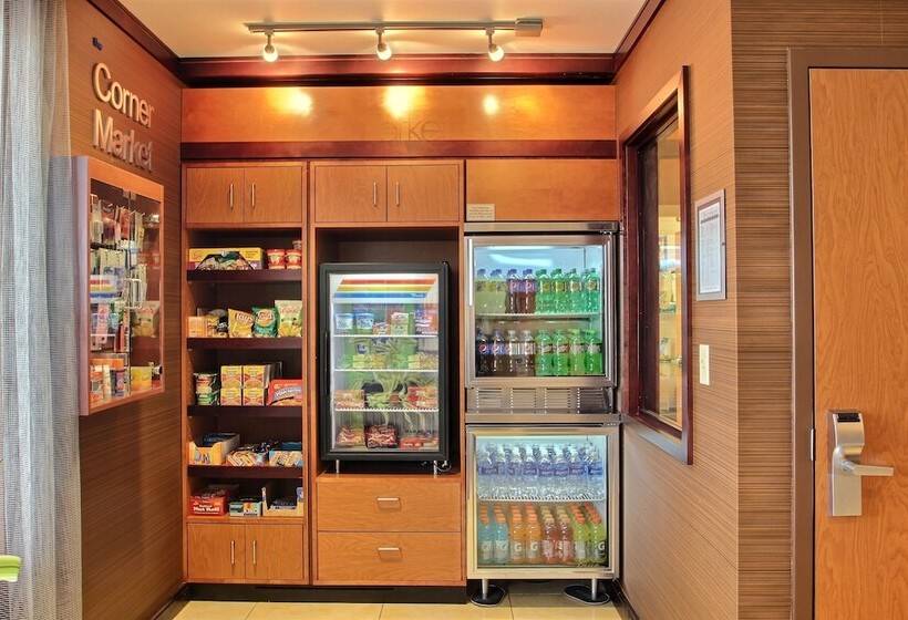 Мотель Fairfield Inn & Suites By Marriott Milwaukee Airport