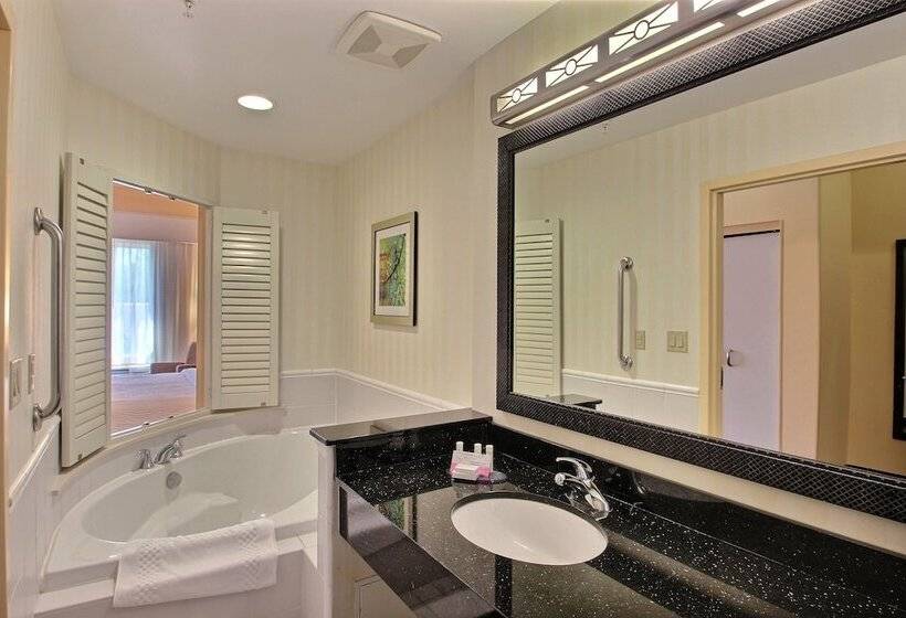 Мотель Fairfield Inn & Suites By Marriott Milwaukee Airport