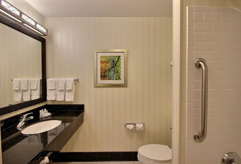 مُتل Fairfield Inn & Suites By Marriott Milwaukee Airport