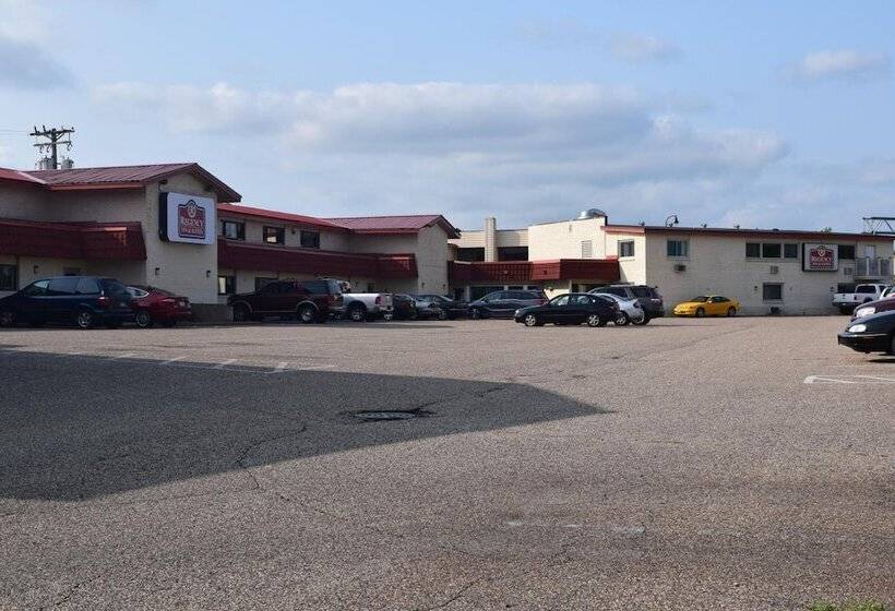 فندق على الطريق Regency Inn And Suites