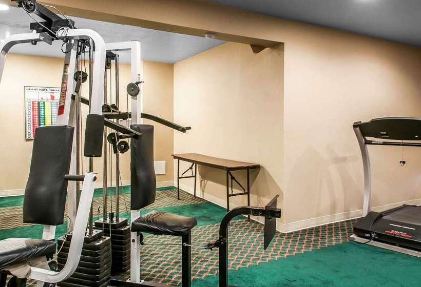 Мотель Rodeway Inn East