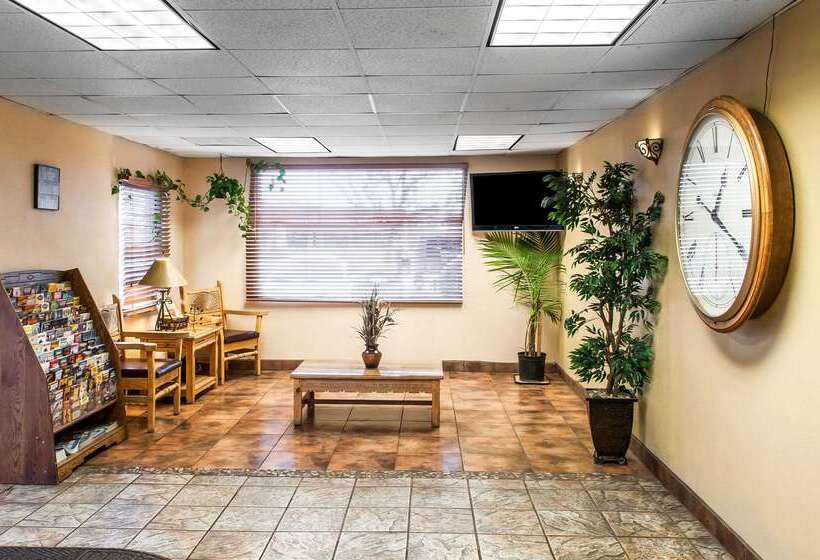 Мотель Rodeway Inn East