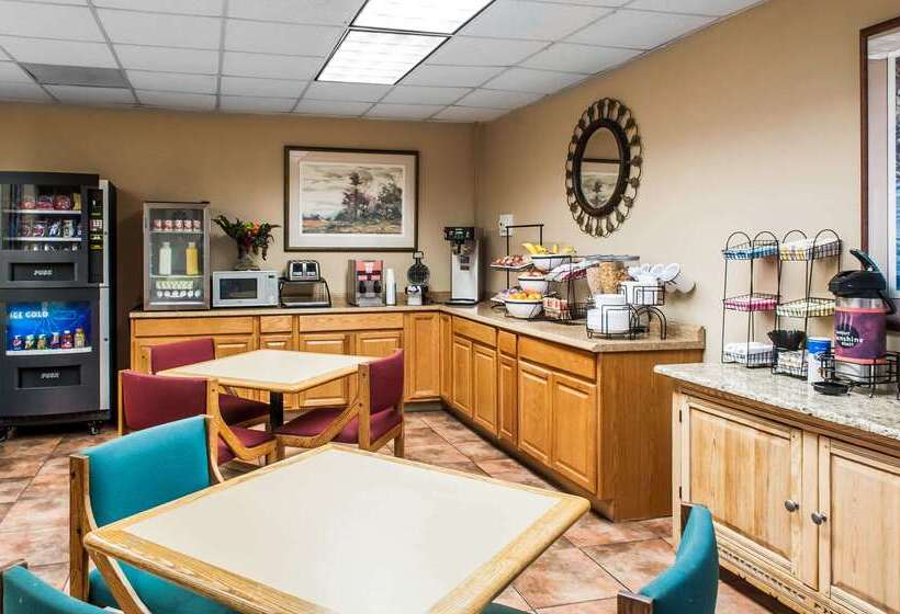 Мотель Rodeway Inn East