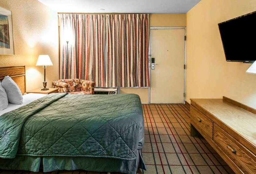 Мотель Rodeway Inn East