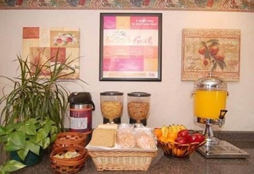 Мотель Rodeway Inn East