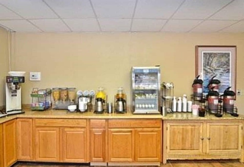 Мотель Rodeway Inn East