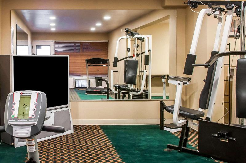 Мотель Rodeway Inn East