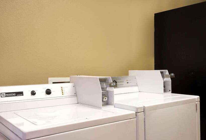 فندق على الطريق Super 8 By Wyndham Chandler Phoenix