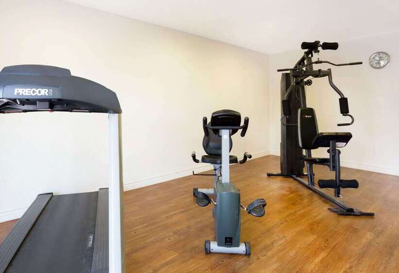 فندق على الطريق Super 8 By Wyndham Chandler Phoenix