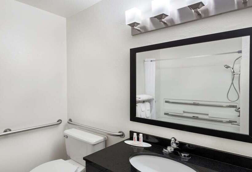 فندق على الطريق Super 8 By Wyndham Chandler Phoenix