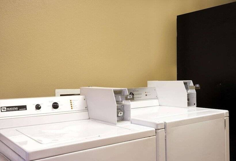 فندق على الطريق Super 8 By Wyndham Chandler Phoenix